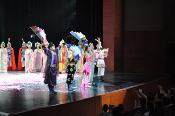 中國(guó)經(jīng)典舞劇《絲路花雨》驚艷第二屆海南省藝術(shù)節(jié)