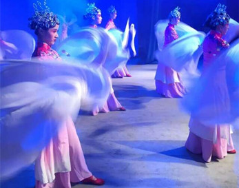 甘肅秦腔藝術(shù)劇院赴慶城縣慰問(wèn)演出