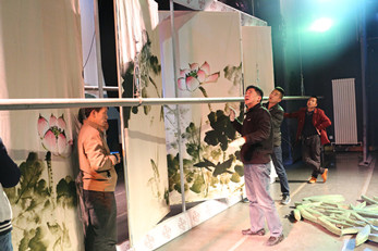 甘肅秦腔藝術(shù)劇完成“2015舞臺精品惠百姓演出年”布景裝臺