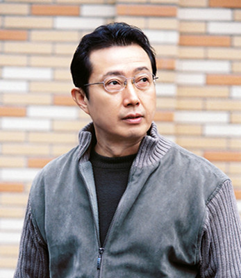 甘肅省話劇院有限責(zé)任公司董事長(zhǎng)朱衡同志被授予第八批“甘肅省優(yōu)秀專家”稱號(hào)