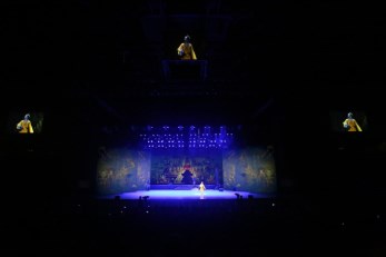 經(jīng)典舞劇《絲路花雨》舞動(dòng)香江　慶祝香港回歸祖國(guó)19周年