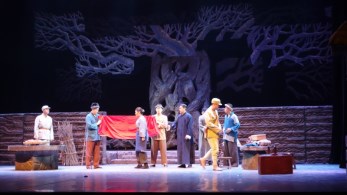 甘肅演藝集團(tuán)舉辦“隆重紀(jì)念中國(guó)共產(chǎn)黨建黨95周年”演出季　向黨的生日獻(xiàn)禮  為祖國(guó)人民獻(xiàn)藝