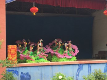 甘肅省曲藝團(tuán)赴永登縣苦水鎮(zhèn)豬馱山開展下農(nóng)村走基層惠民演出