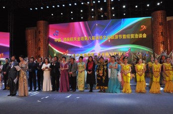 甘肅省隴劇院受邀赴嘉峪關(guān)、金塔演出