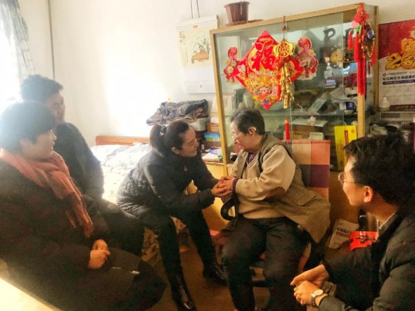 喜迎新年送真情，濃濃關(guān)愛(ài)暖人心——甘肅演藝集團(tuán)歌舞劇院組織開(kāi)展春節(jié)走訪慰問(wèn)老干部、老黨員及困難職工活動(dòng)
